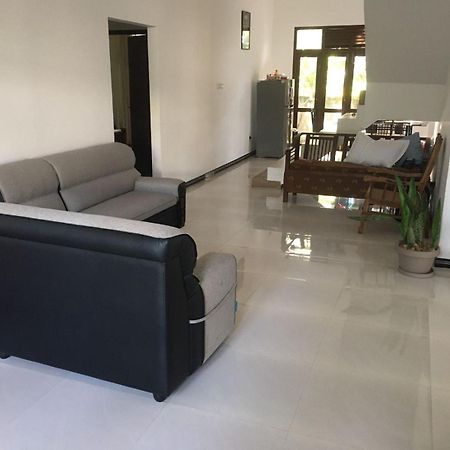 Bosadi Homestay Katunayaka Luaran gambar