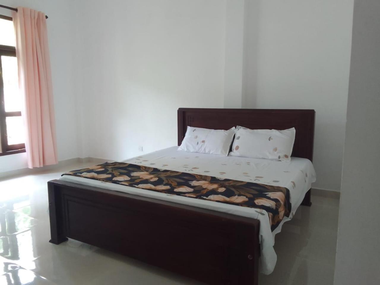 Bosadi Homestay Katunayaka Luaran gambar