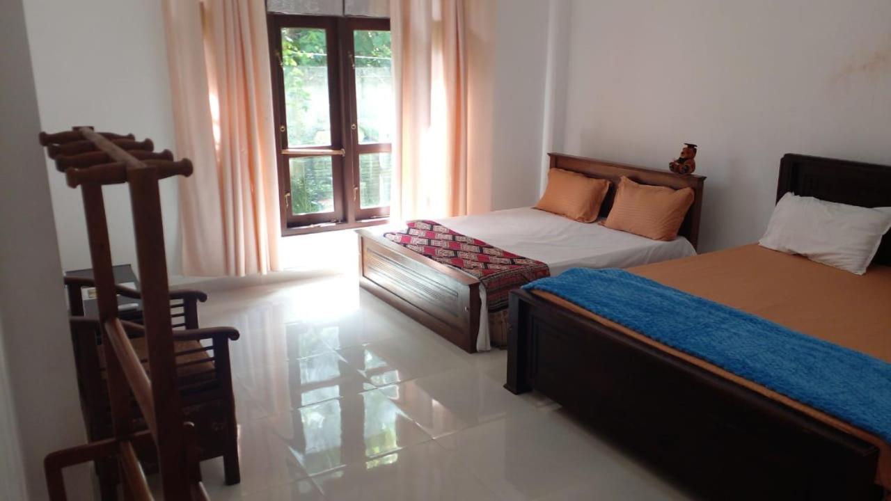 Bosadi Homestay Katunayaka Luaran gambar