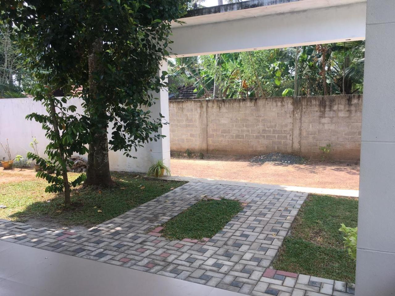 Bosadi Homestay Katunayaka Luaran gambar